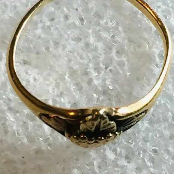 Black Hills Gold Grape Leaf Ring 6 .25 - Picture 4 of 6